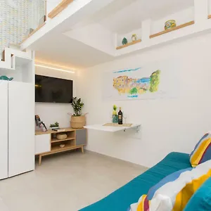  Hébergement de vacances Little House